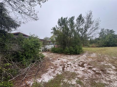 A home in SEBRING