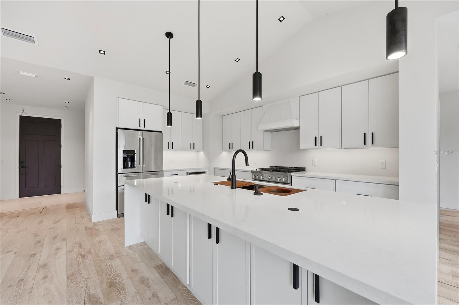 GLORIAS WAY - Residential