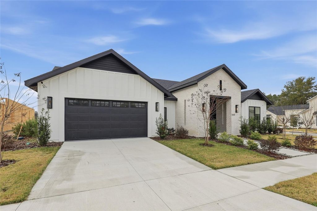 Photo of 1001 SW 120th Drive, Gainesville, FL 32607 (MLS # GC536593)