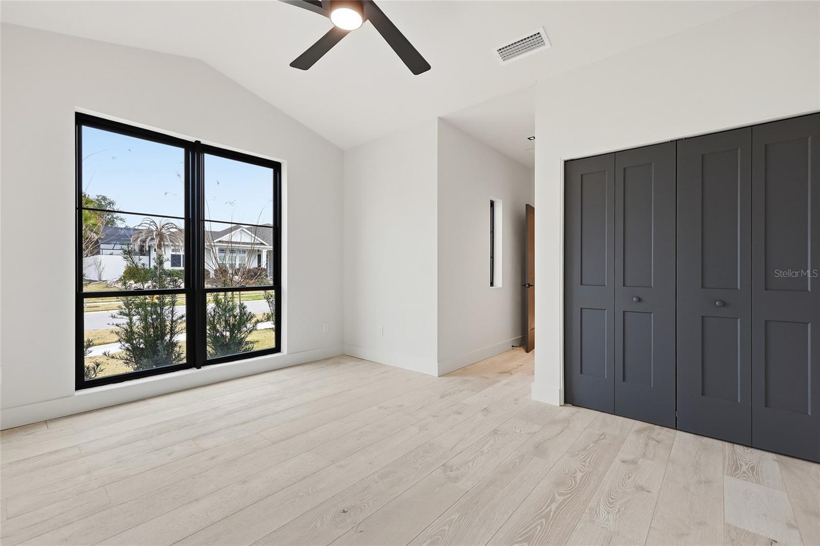 GLORIAS WAY - Residential