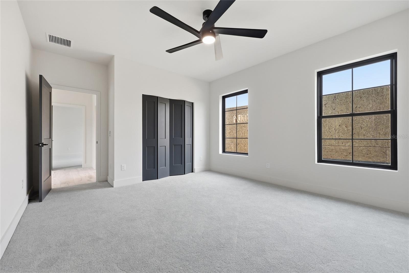 GLORIAS WAY - Residential