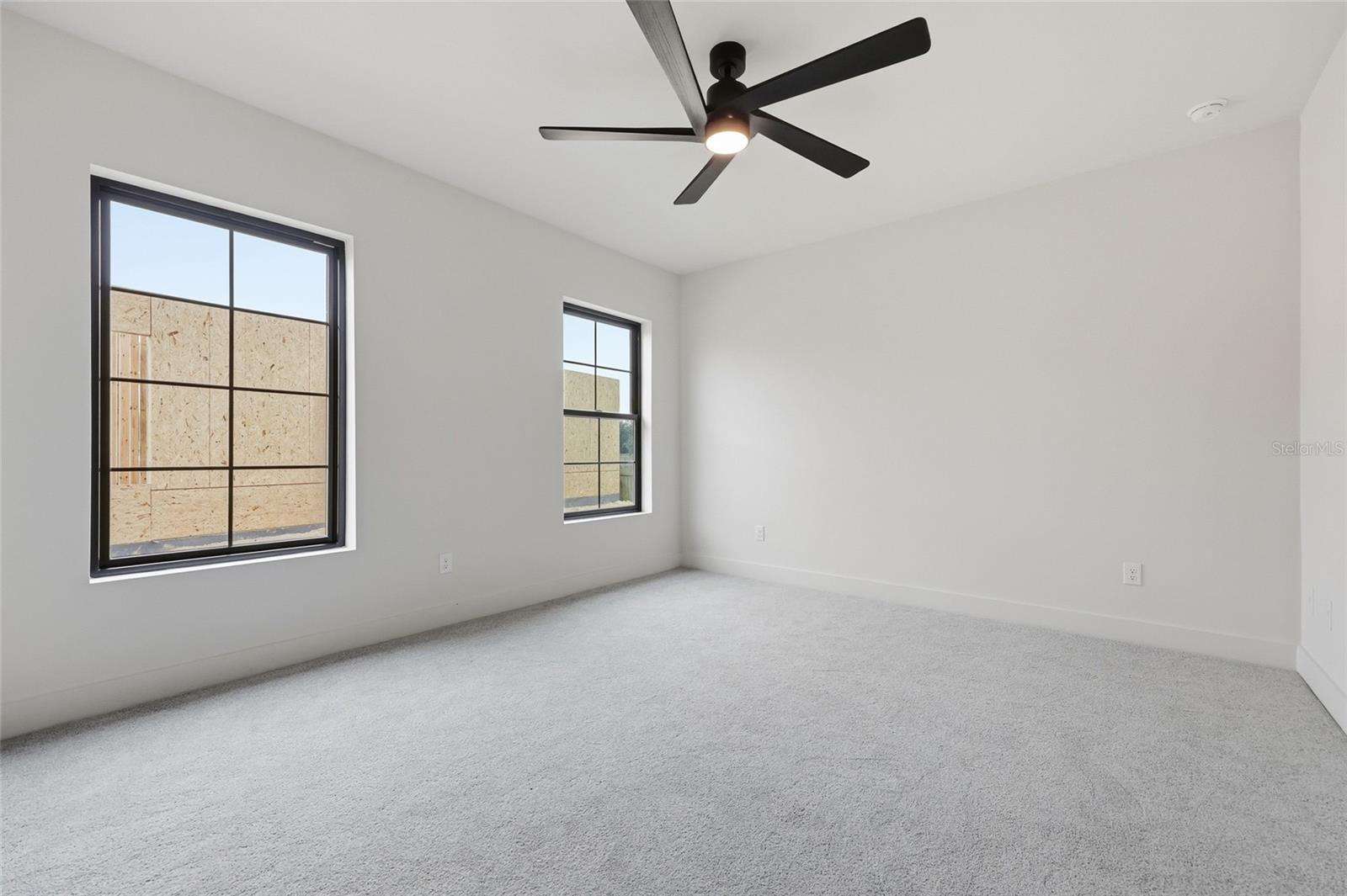 GLORIAS WAY - Residential