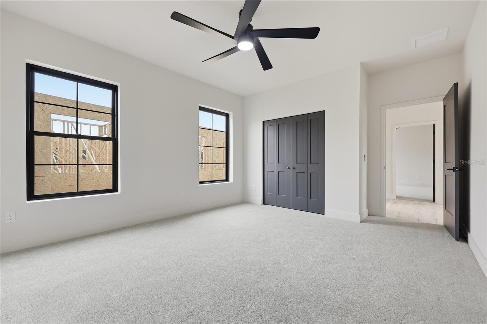 GLORIAS WAY - Residential