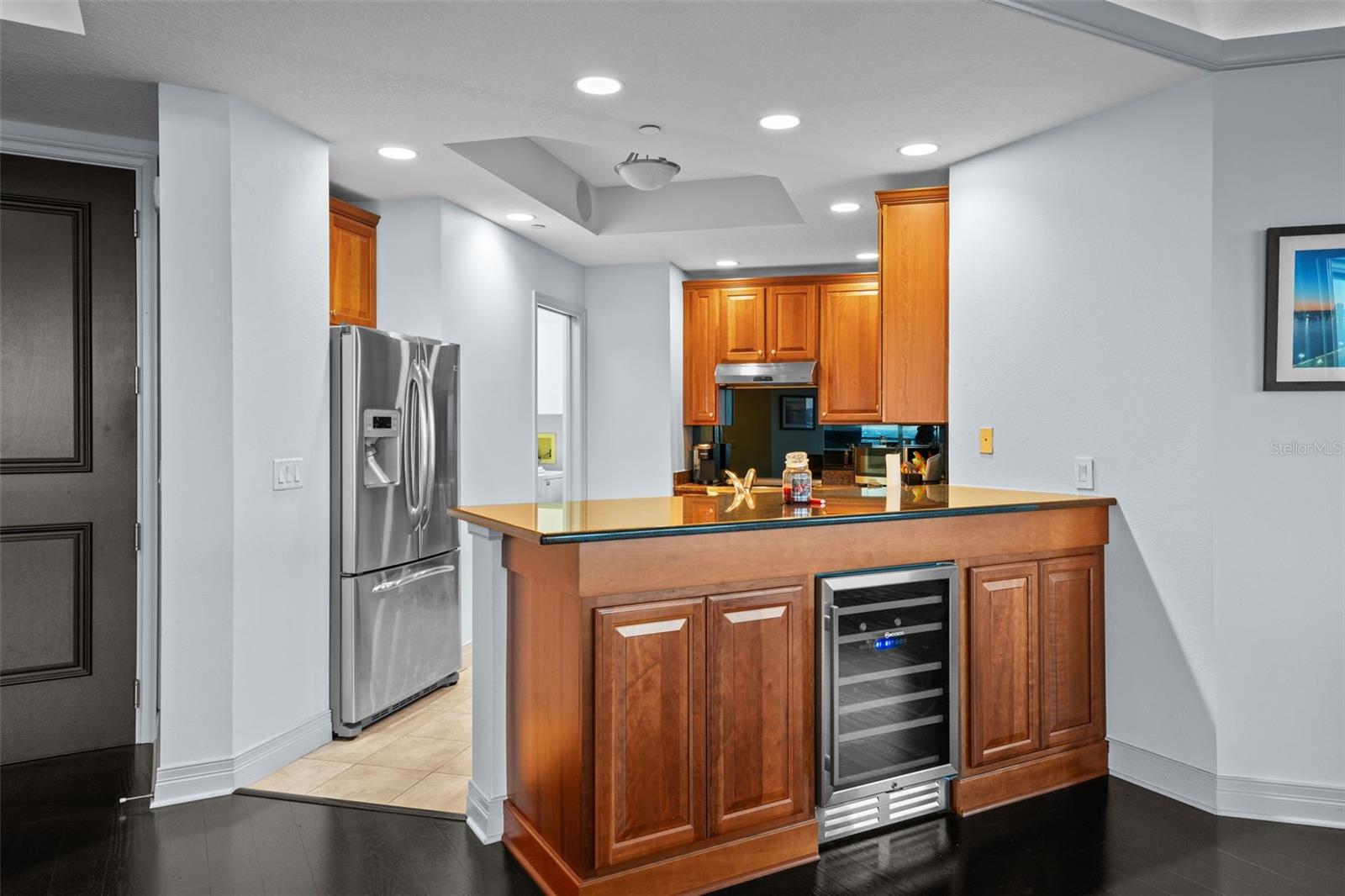 TOWERS OF CHANNELSIDE CONDOMIN - Residential Lease