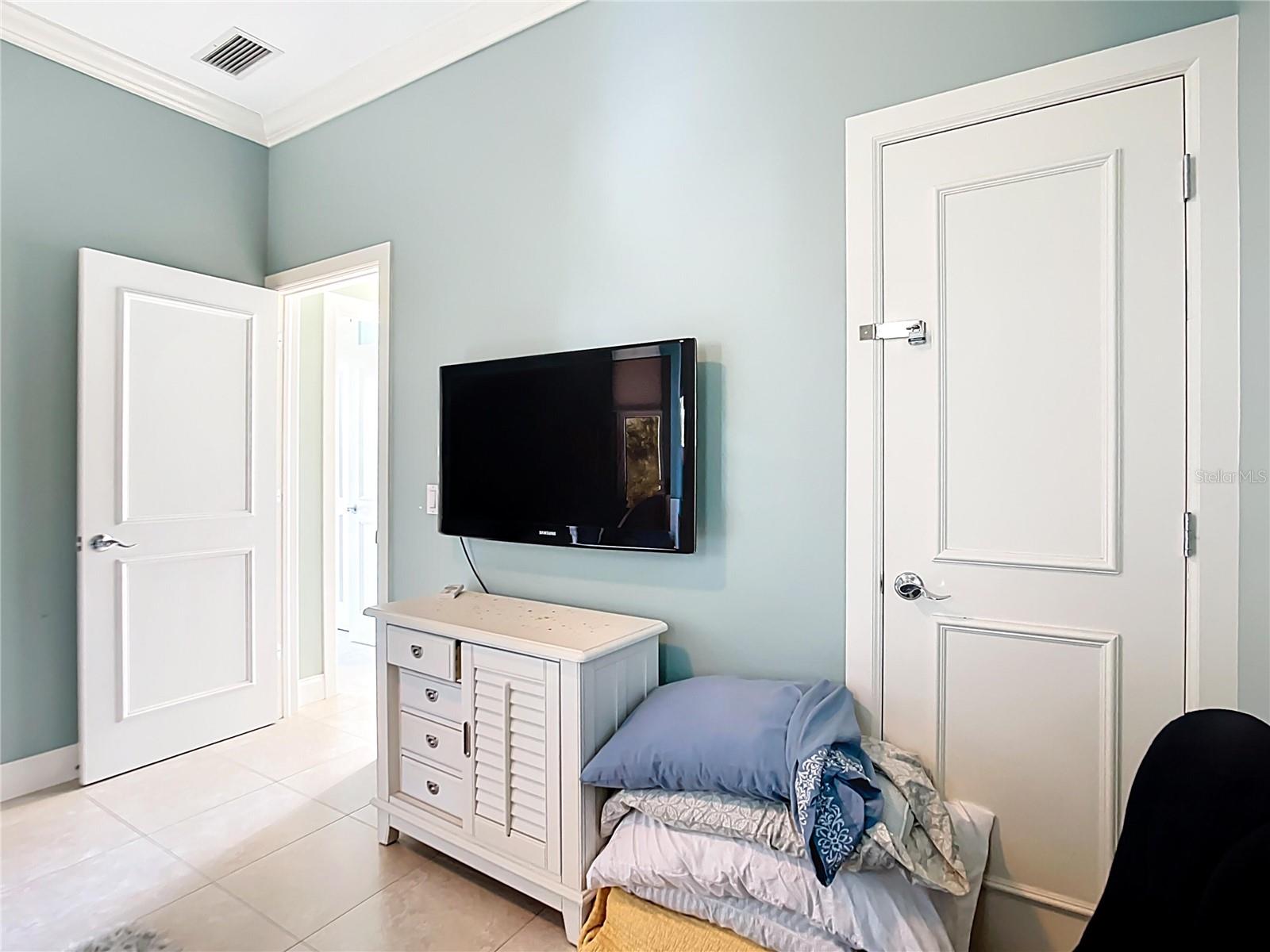 ACREAGE AND UNREC - Residential