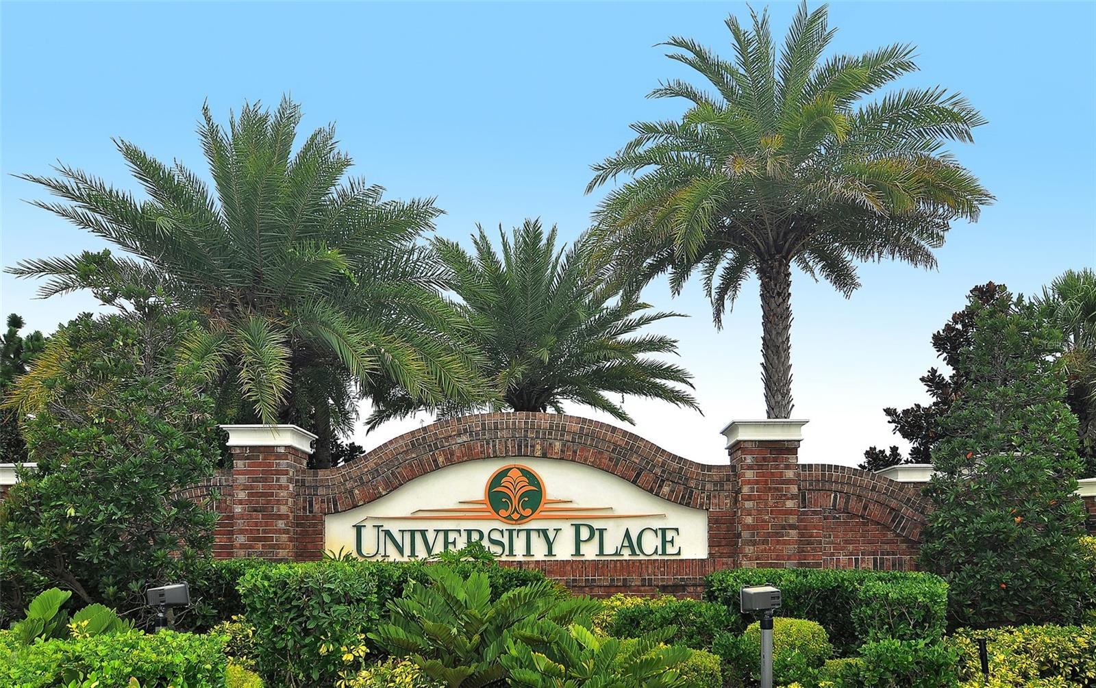CHARLESTON POINTE PH A AT UNIV PLACE - Residential