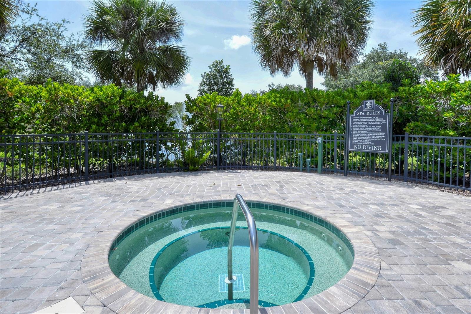 CHARLESTON POINTE PH A AT UNIV PLACE - Residential