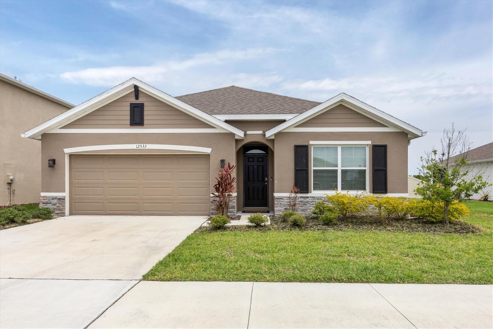 Annual single-family home available for rent in Promenade Estates at Palmer Ranch! A beautiful lake view home with four bedrooms, two baths, stainless steel appliances and two-car garage. Tenants enjoy an array of activities in the expansive amenity center, complete with clubhouse, fitness center, pool, splash pad, tot lot, sand volleyball court, half basketball court and pet park. This gated community in Sarasota’s desirable Palmer Ranch is known for its top-rated schools and convenient location close to shopping, dining, entertainment, beaches, the Legacy Trail and all Sarasota has to offer.