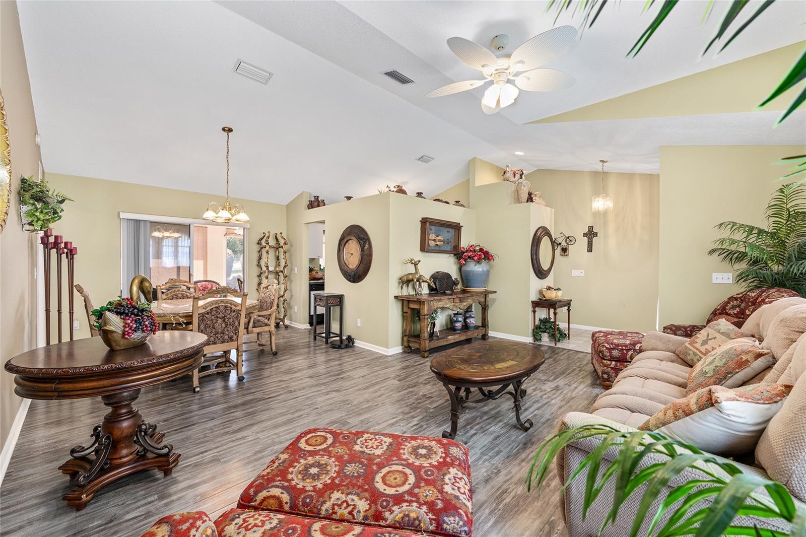 OCALA PALMS - Residential