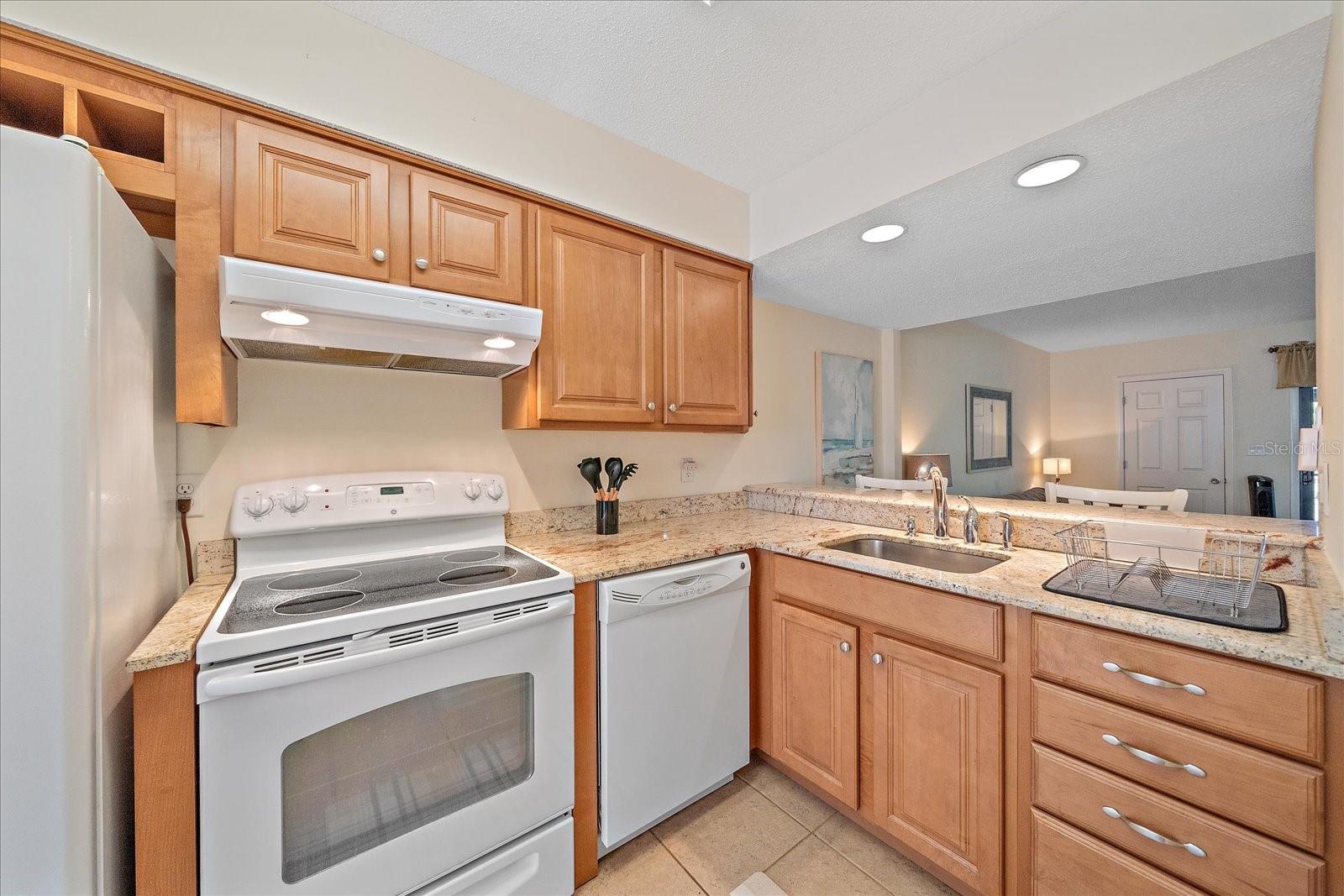 SUNRISE GOLF CLUB PH III - Residential Lease