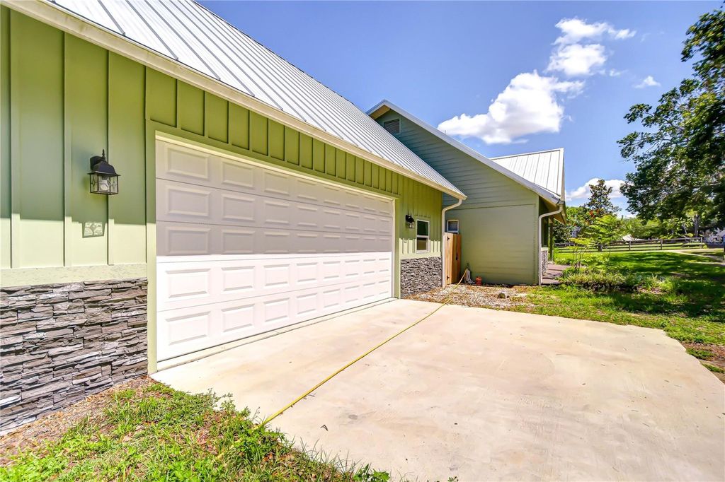 Photo of 16930 Sweetwater Road, Dade City, FL 33523 (MLS # TB8387869)