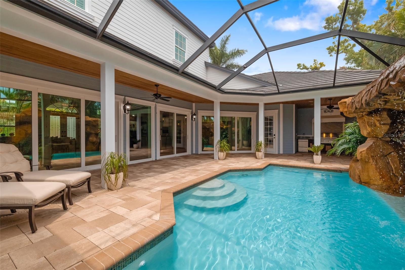 1810 LINCOLN DRIVE