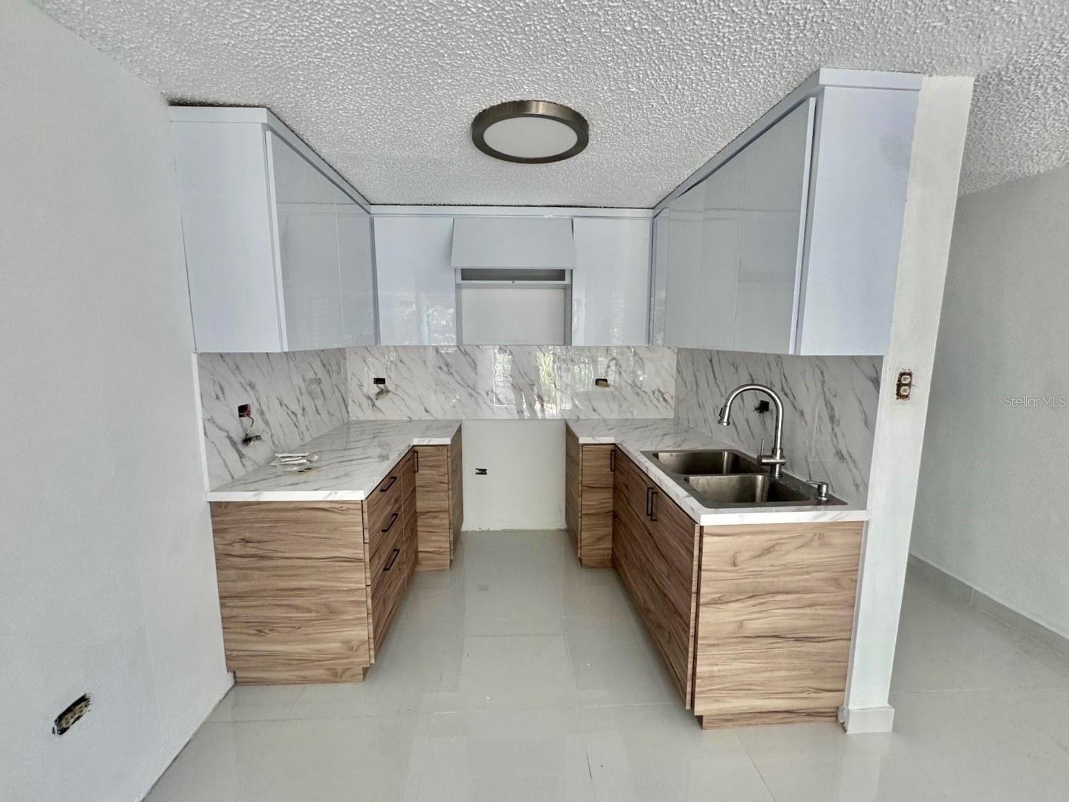 B-103 COND VILLAS DE GUAYNABO B-103