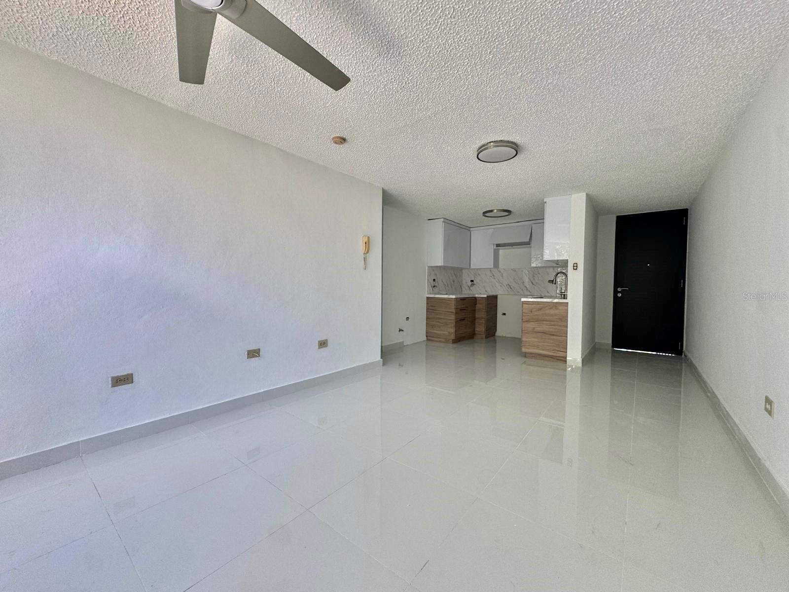 B-103 COND VILLAS DE GUAYNABO B-103