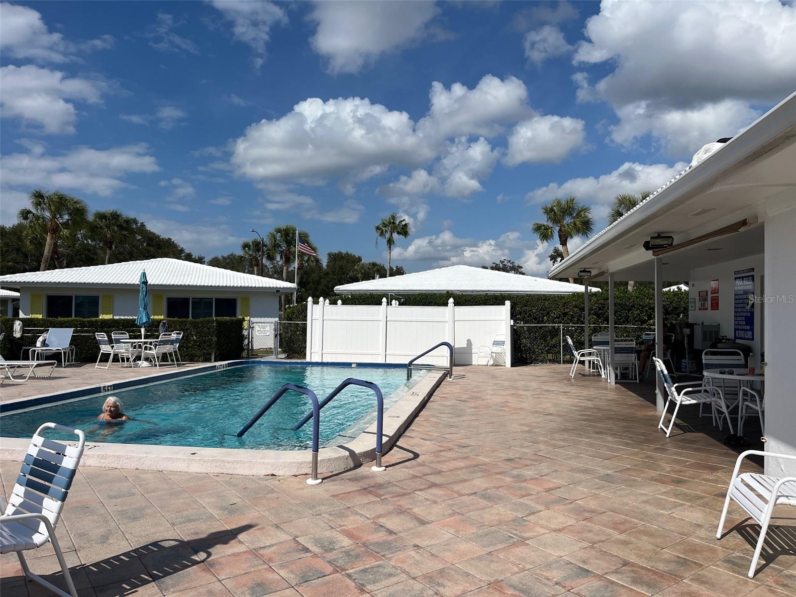 STRATHMORE VILLAGE GREEN - Residential