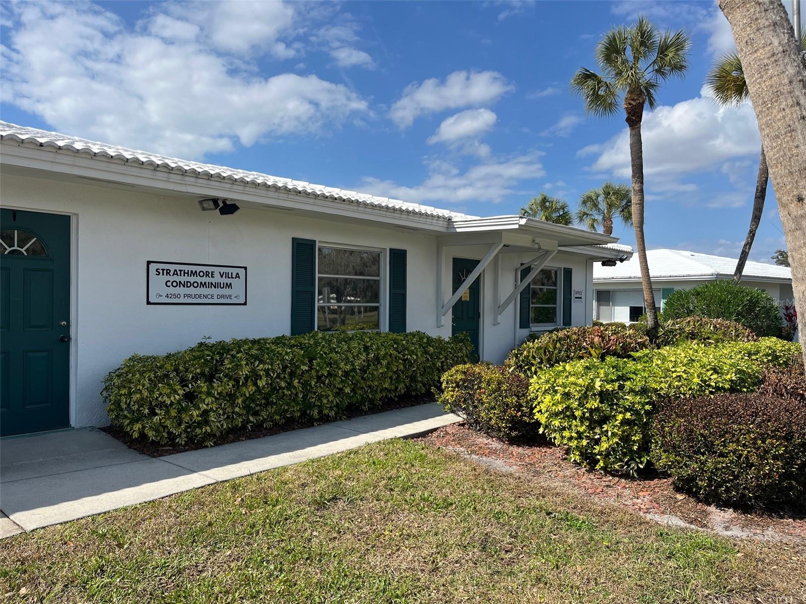 STRATHMORE VILLAGE GREEN - Residential