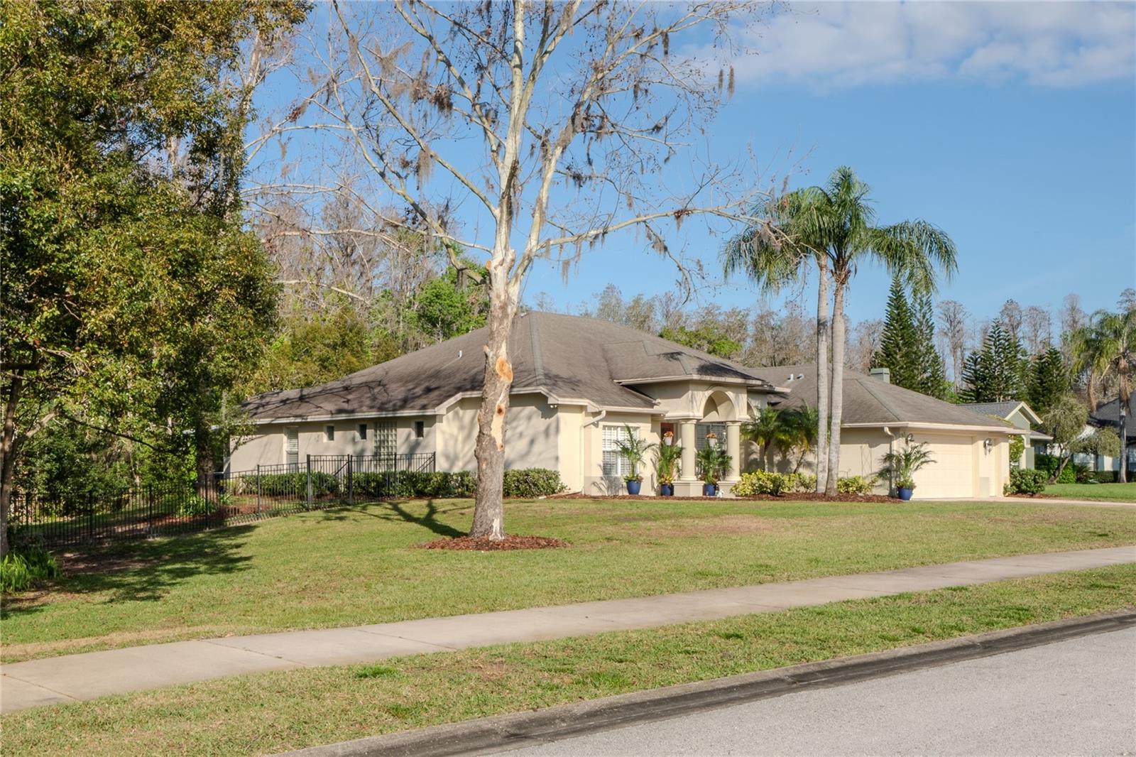 1405 KENSINGTON WOODS DRIVE