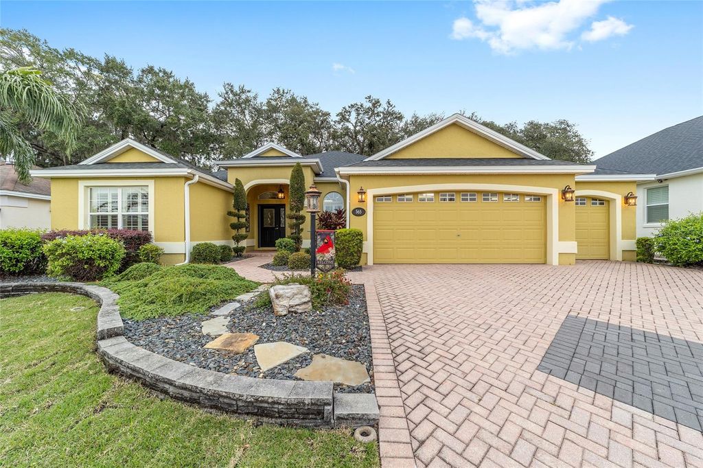 Photo of 565 Society Hill Circle, The Villages, FL 32162 (MLS # G5105352)