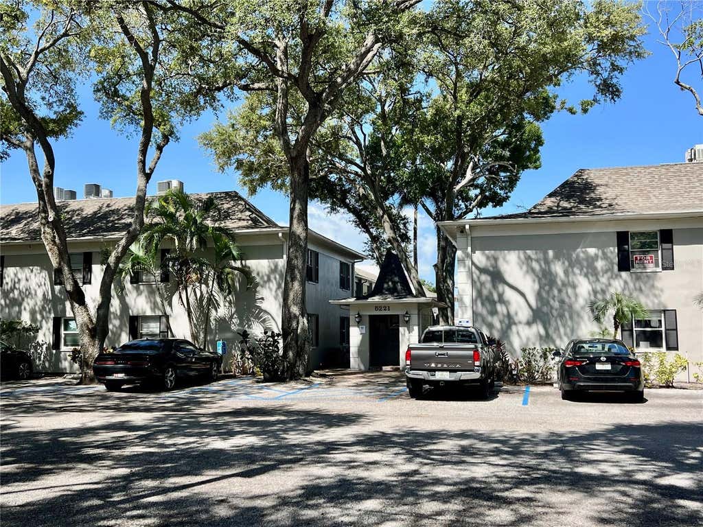 Photo of 5221 Bayshore Boulevard #29, Tampa, FL 33611 (MLS # TB8537454)