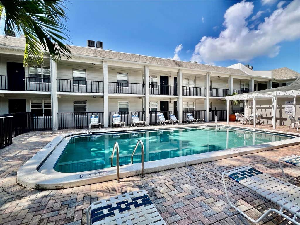Photo of 5221 Bayshore Boulevard #29, Tampa, FL 33611 (MLS # TB8537454)