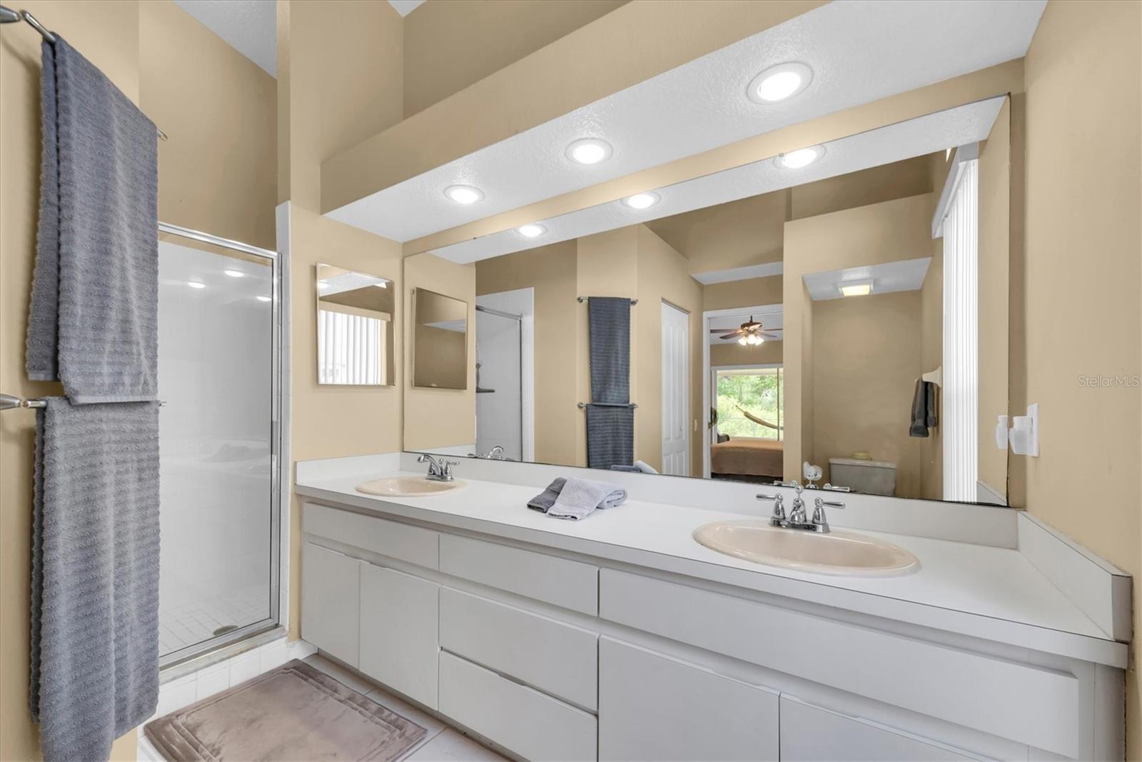 OAKDALE RIVERVIEW ESTATES UN 3 - Residential