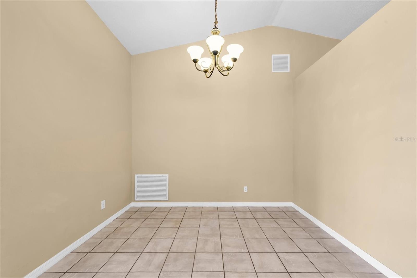 OAKDALE RIVERVIEW ESTATES UN 3 - Residential
