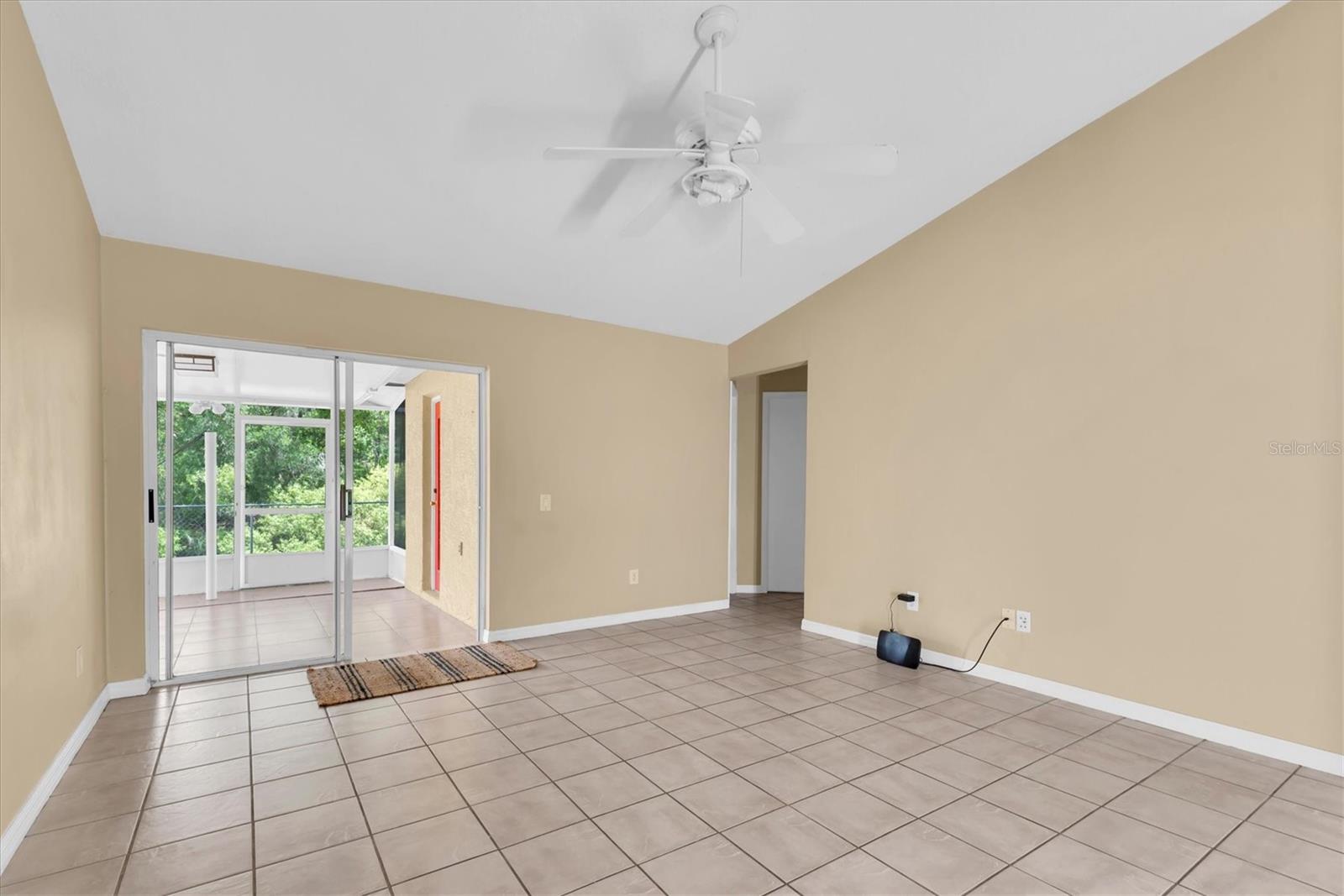 OAKDALE RIVERVIEW ESTATES UN 3 - Residential