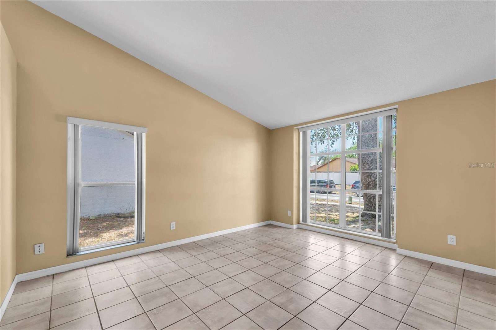 OAKDALE RIVERVIEW ESTATES UN 3 - Residential