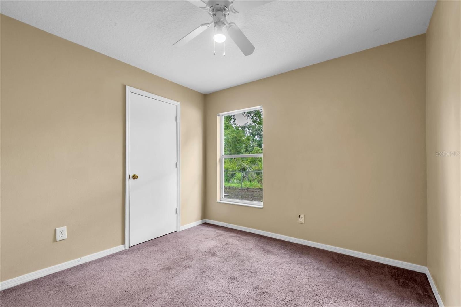 OAKDALE RIVERVIEW ESTATES UN 3 - Residential