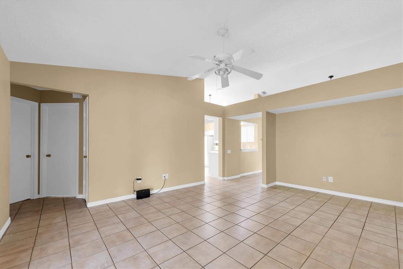 OAKDALE RIVERVIEW ESTATES UN 3 - Residential
