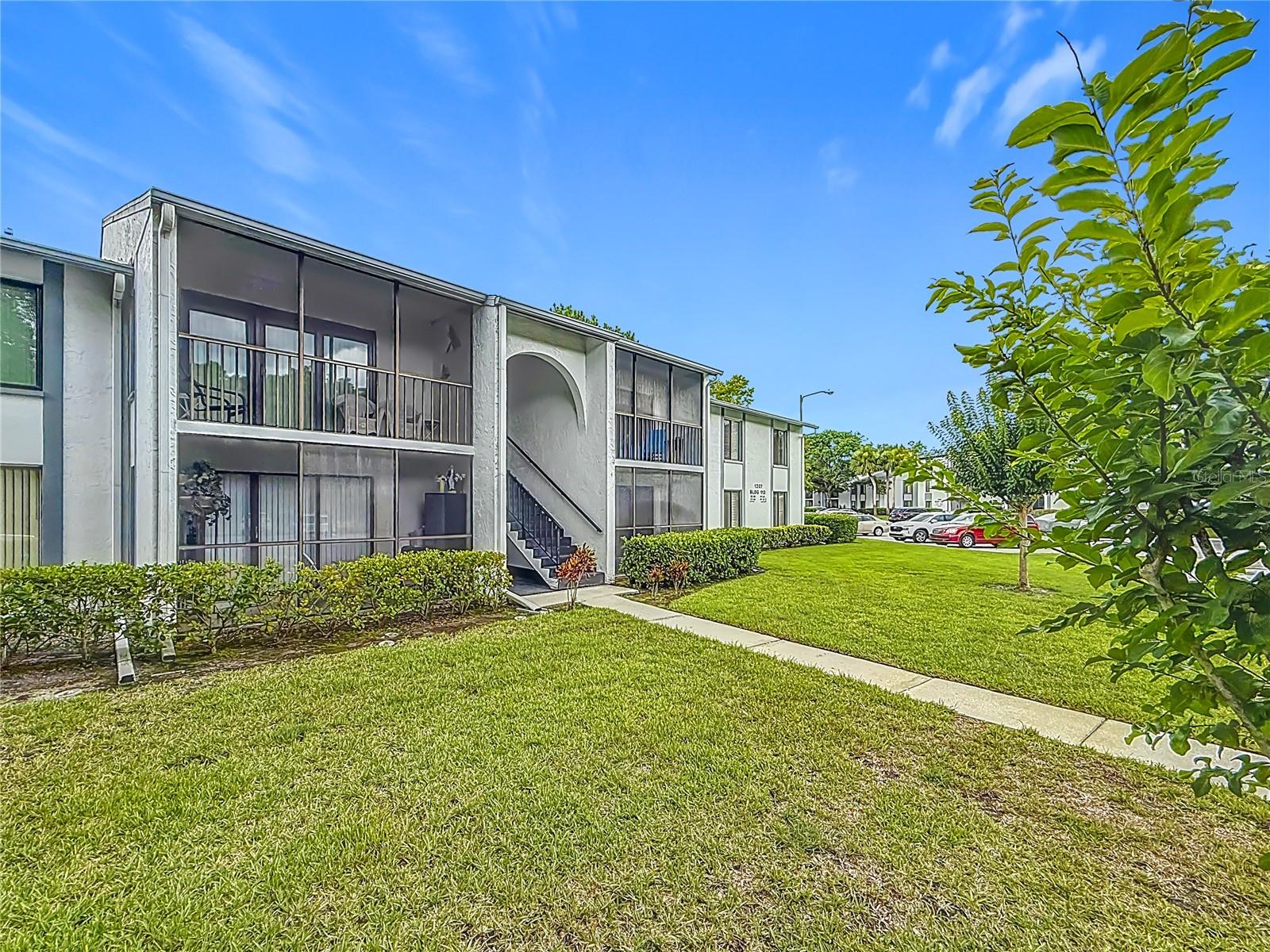 1207 PINE RIDGE CIRCLE W H2
