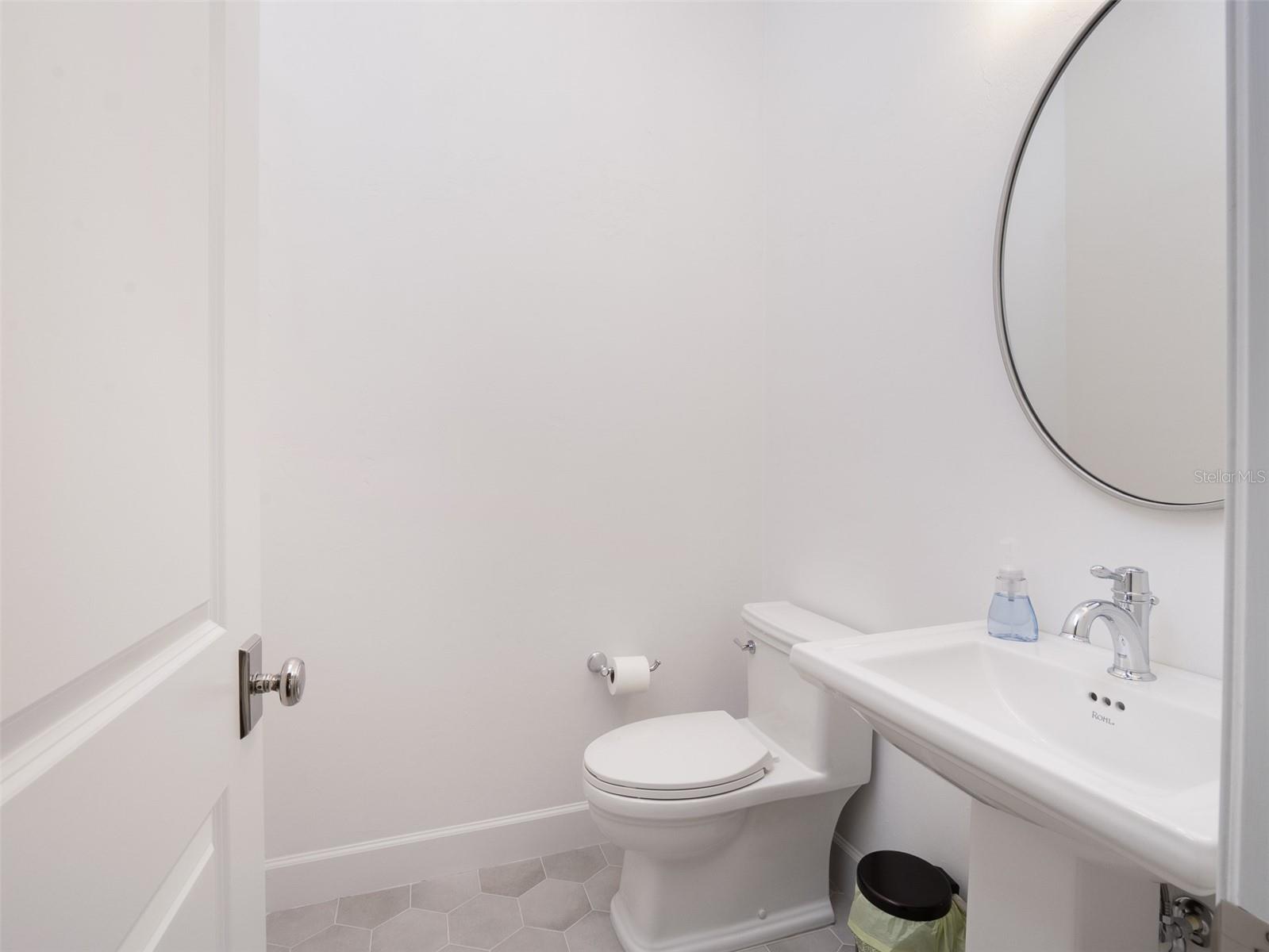 OAKMONT PH 2 PB 32 PG 30 - Residential