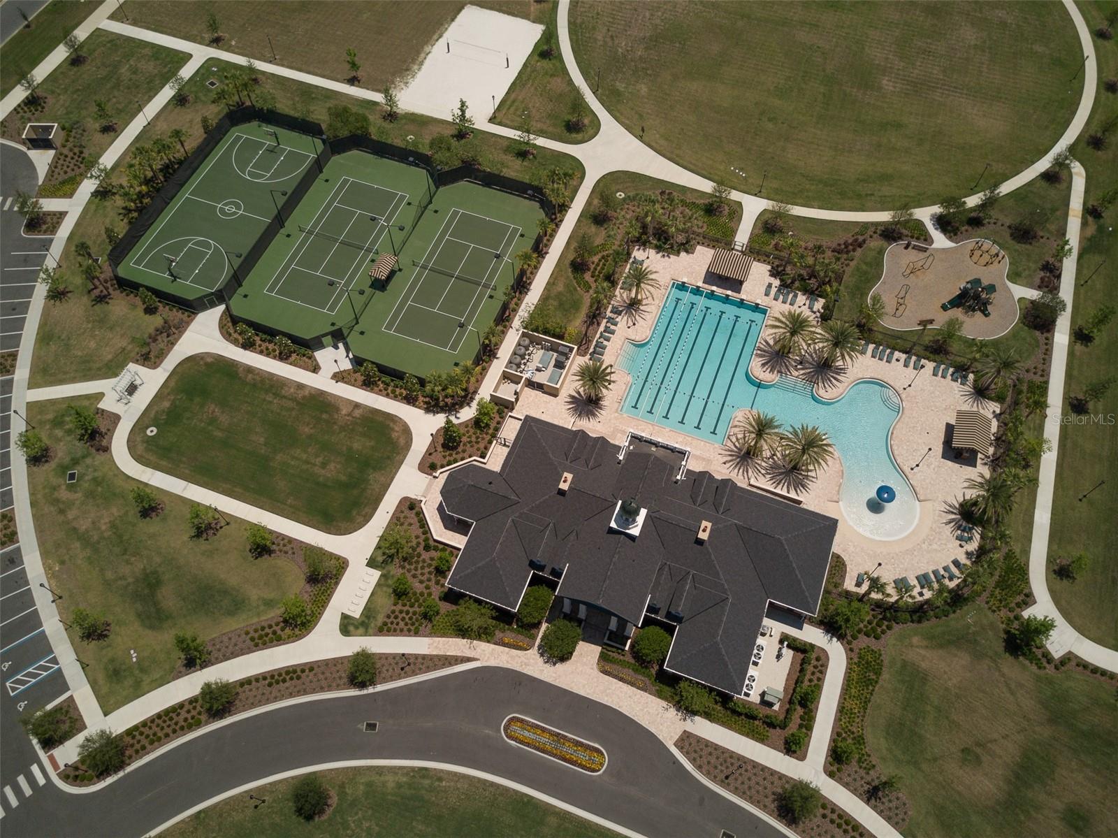 OAKMONT PH 2 PB 32 PG 30 - Residential