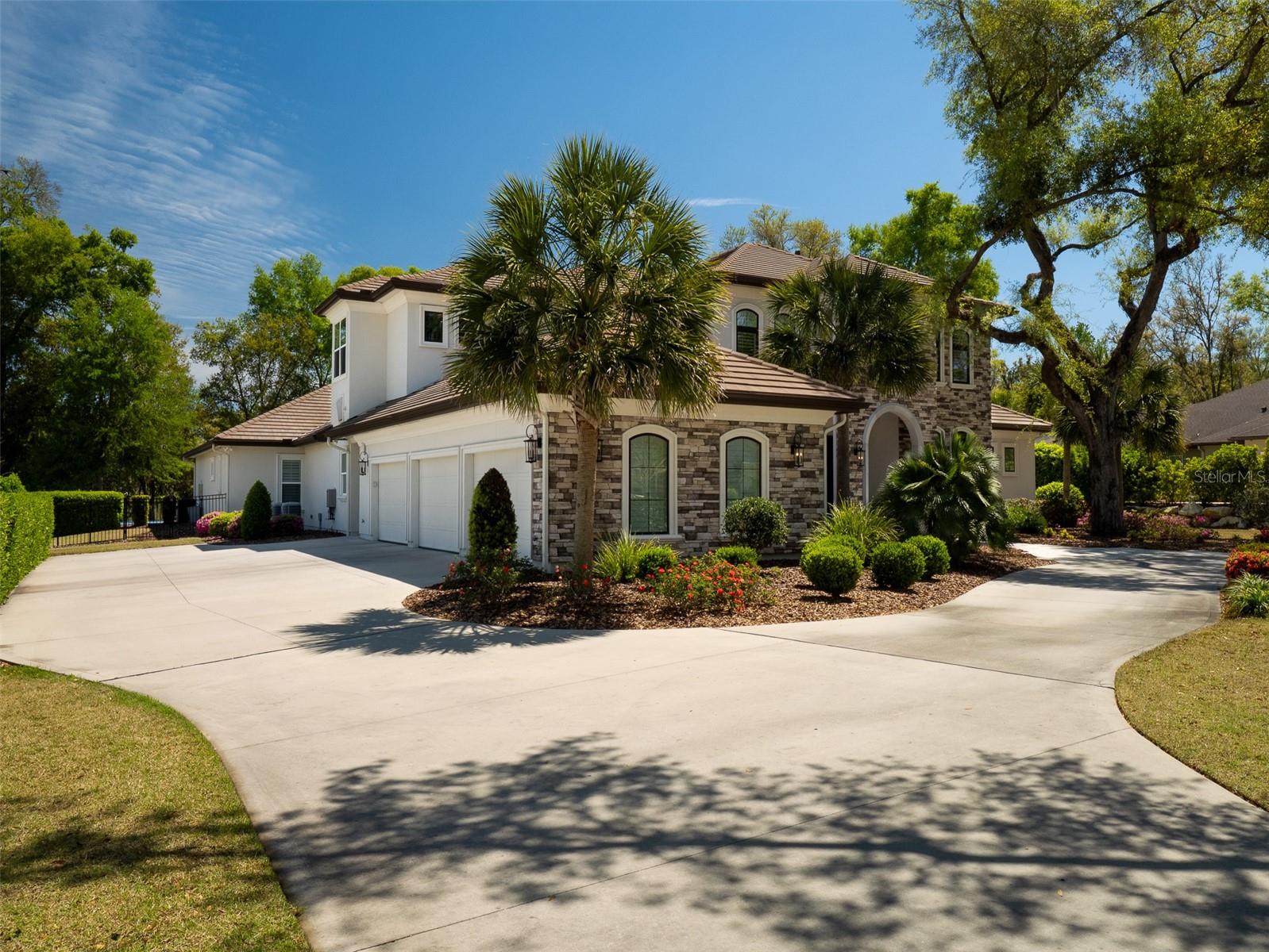 OAKMONT PH 2 PB 32 PG 30 - Residential