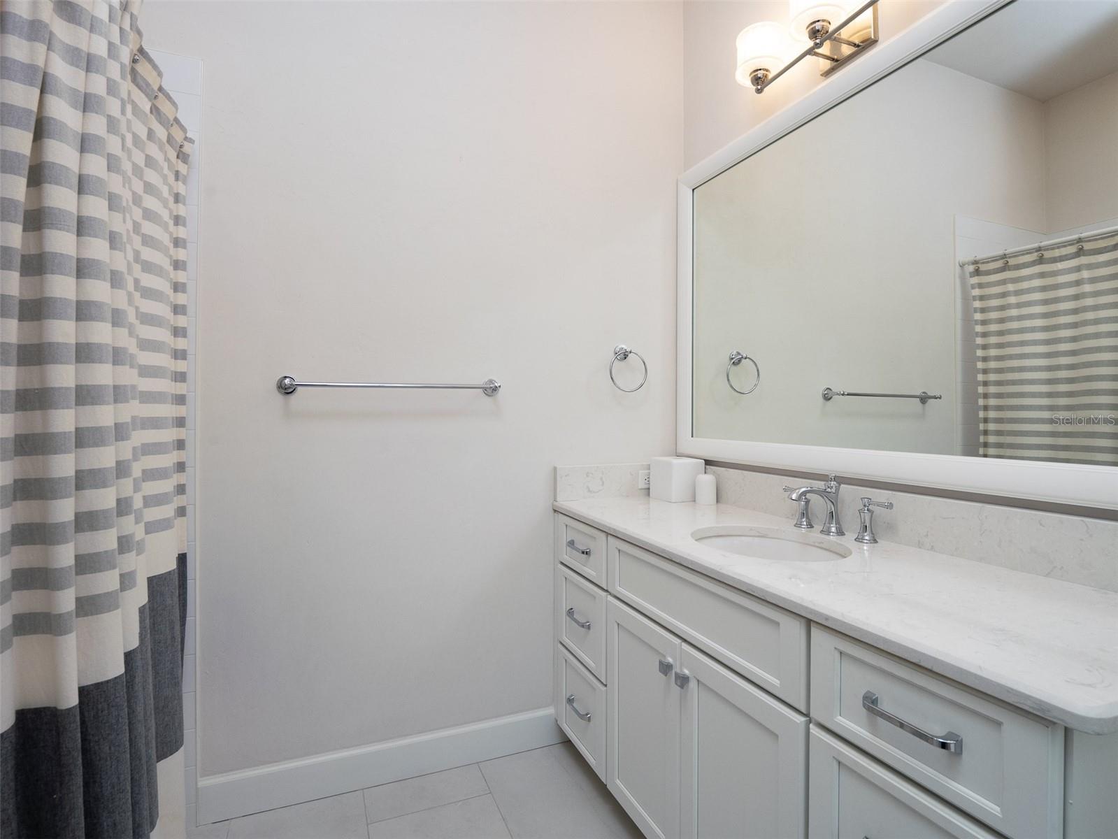 OAKMONT PH 2 PB 32 PG 30 - Residential