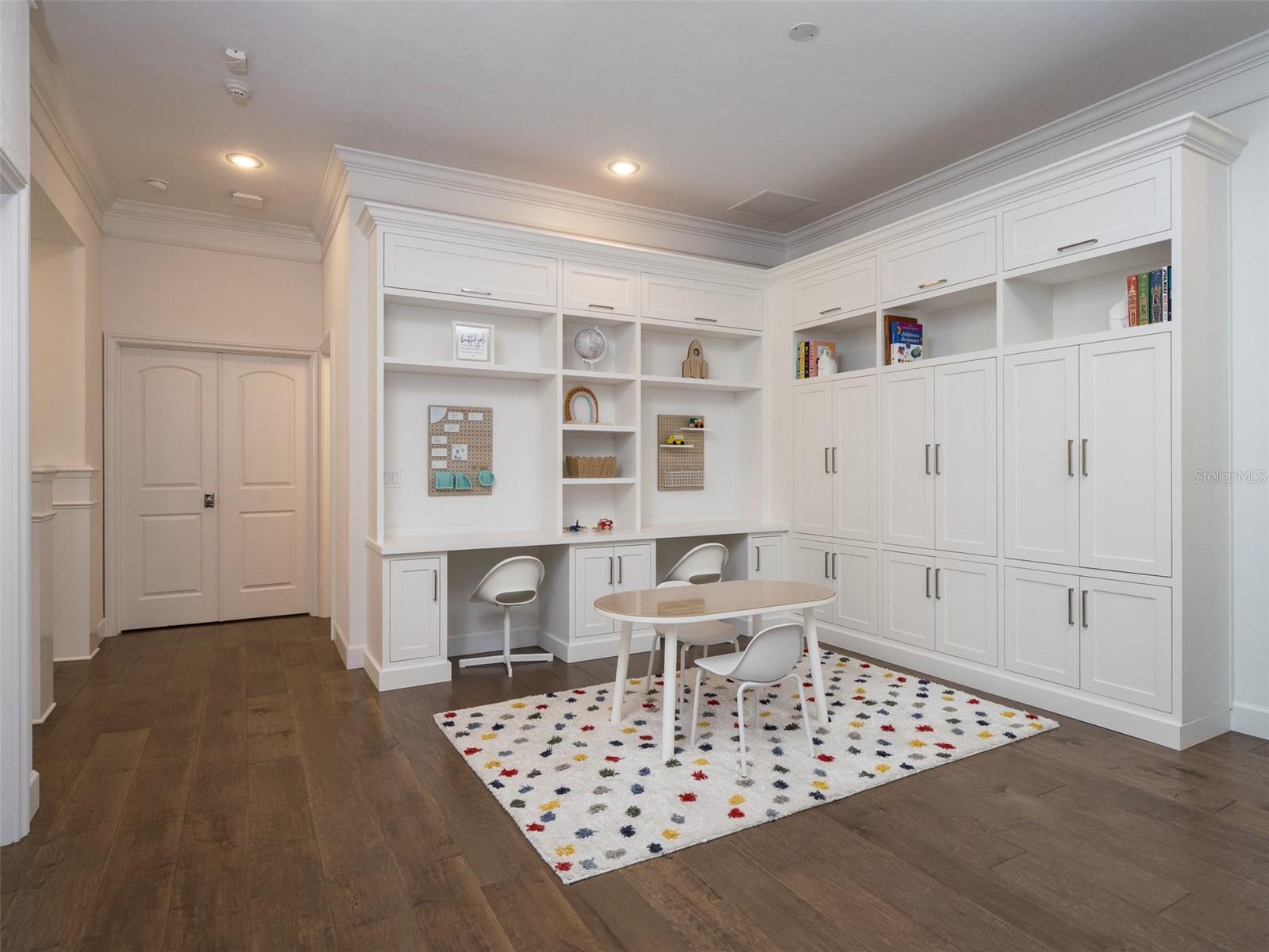 OAKMONT PH 2 PB 32 PG 30 - Residential