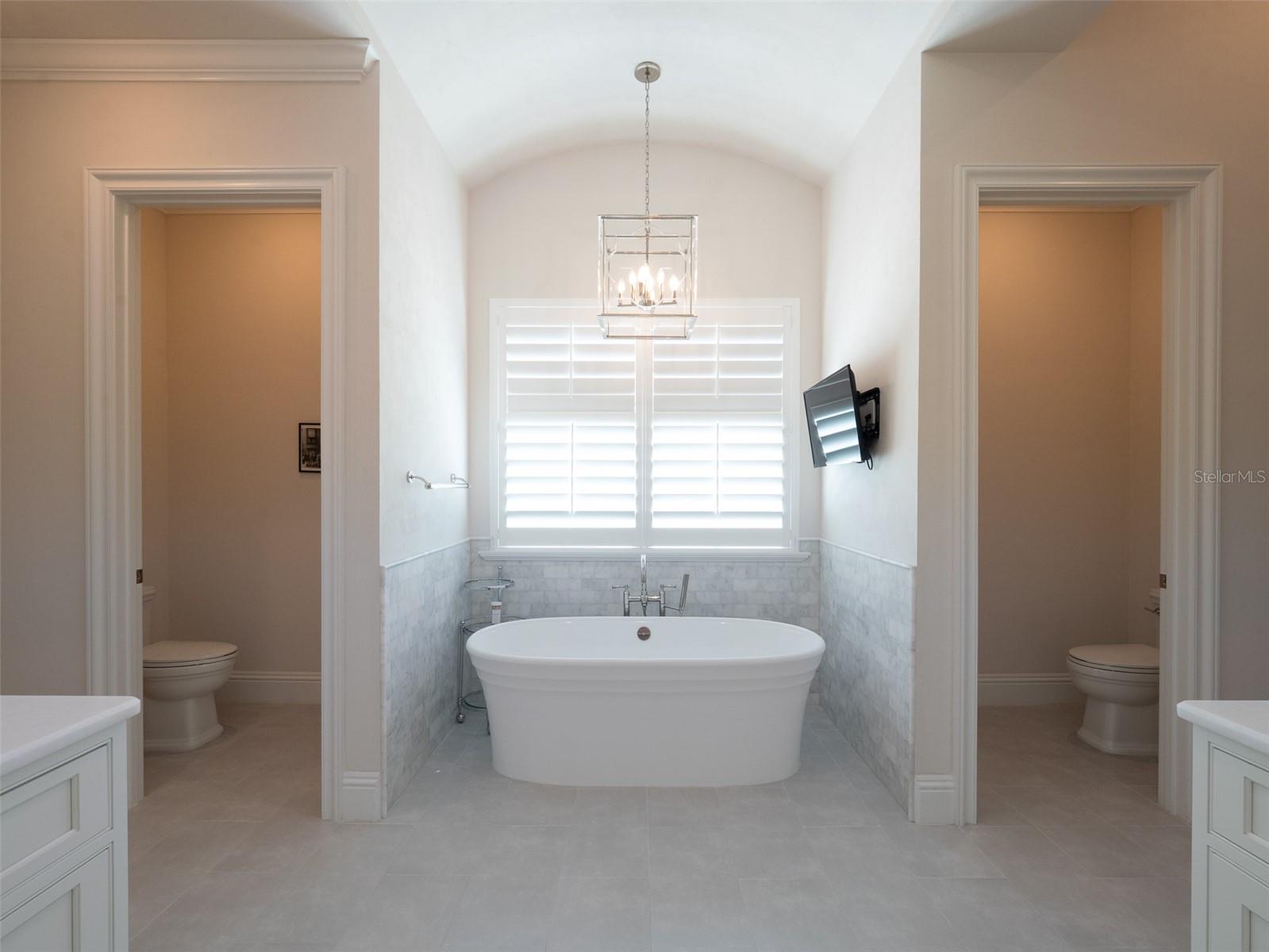 OAKMONT PH 2 PB 32 PG 30 - Residential