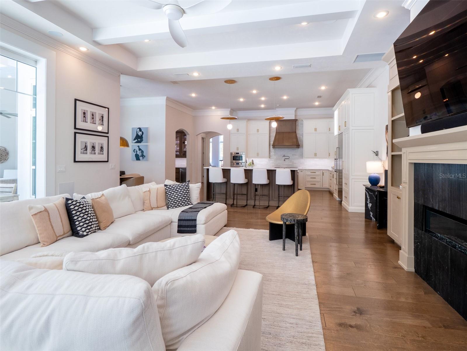 OAKMONT PH 2 PB 32 PG 30 - Residential