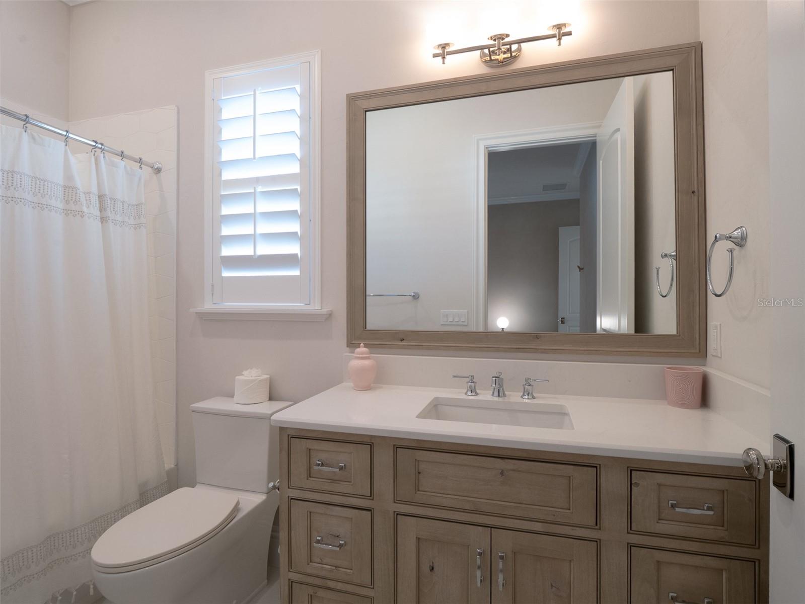 OAKMONT PH 2 PB 32 PG 30 - Residential