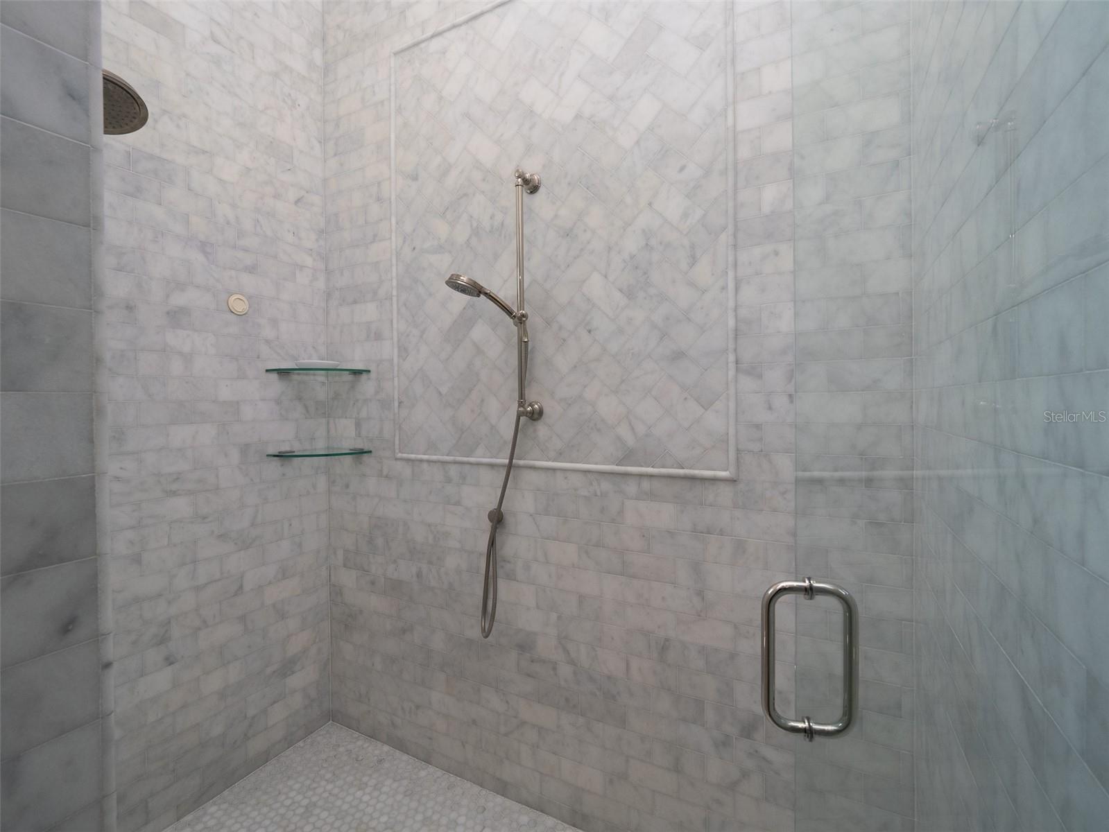 OAKMONT PH 2 PB 32 PG 30 - Residential