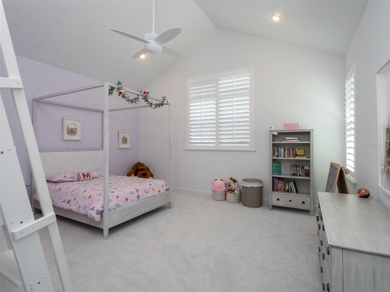 OAKMONT PH 2 PB 32 PG 30 - Residential