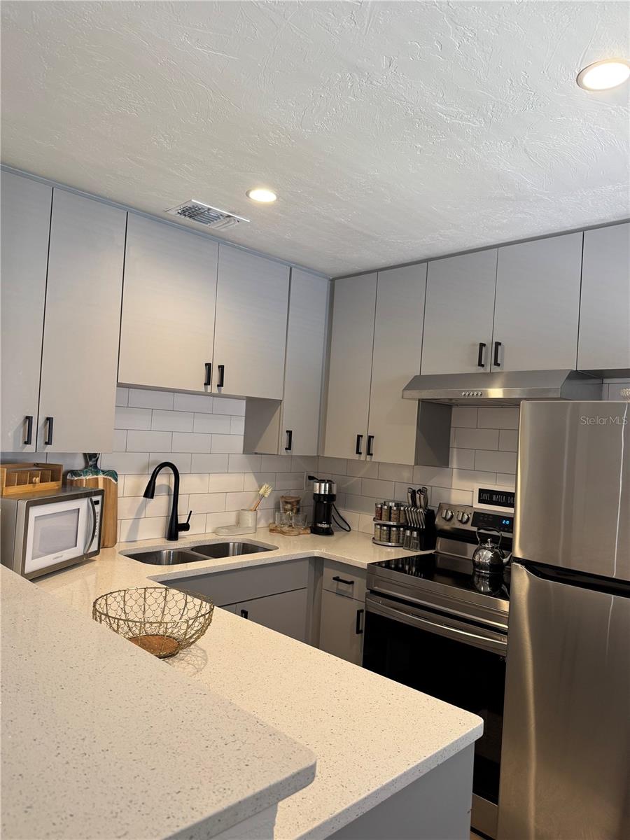 2022 5TH STREET 2022