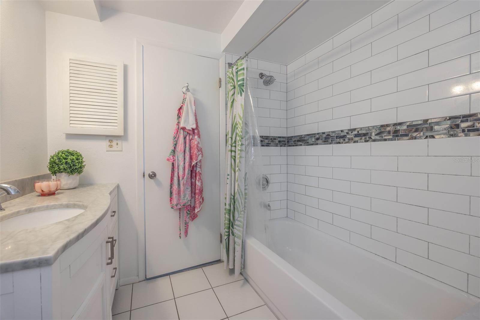 BONNIE PINES - Residential