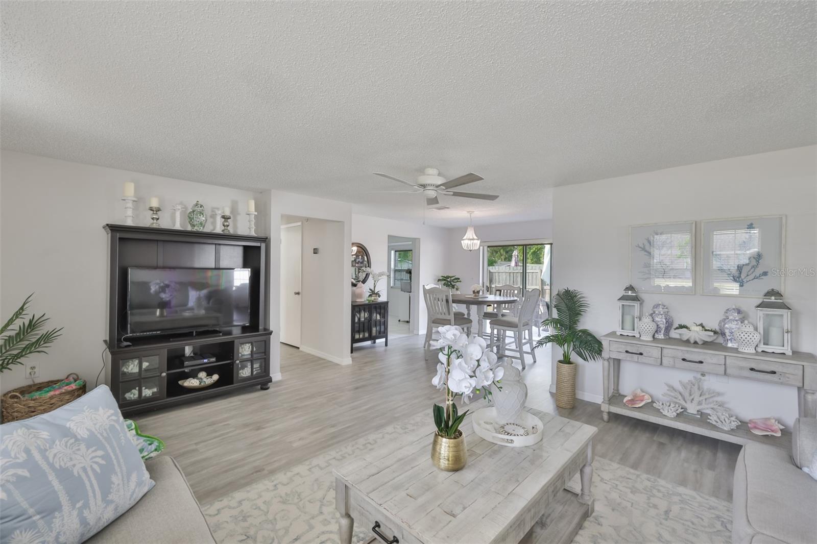 BONNIE PINES - Residential