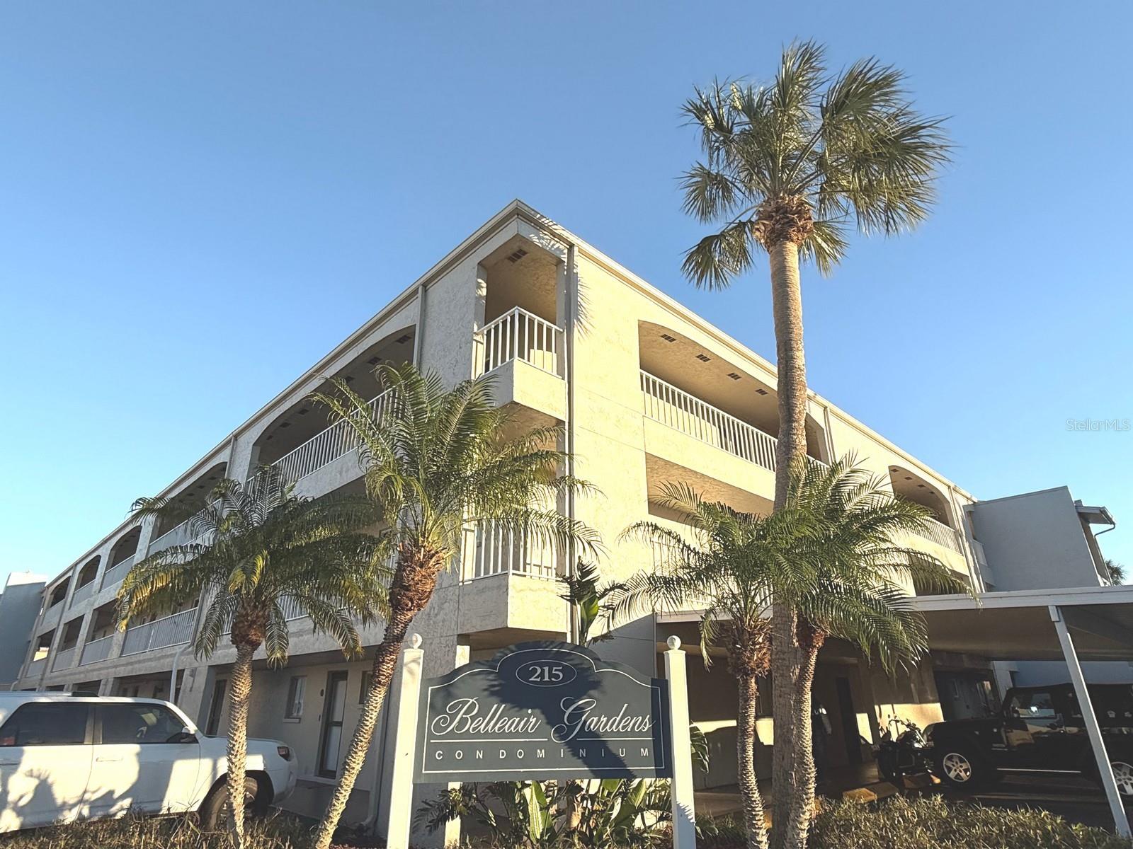 215 VALENCIA BOULEVARD 105