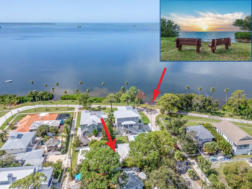 Photo of 611 Pennsylvania Avenue, Palm Harbor, FL 34683 (MLS # TB8436368)