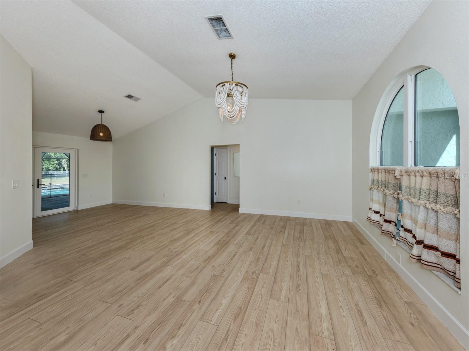 CHESTNUT CREEK ESTATES - Residential