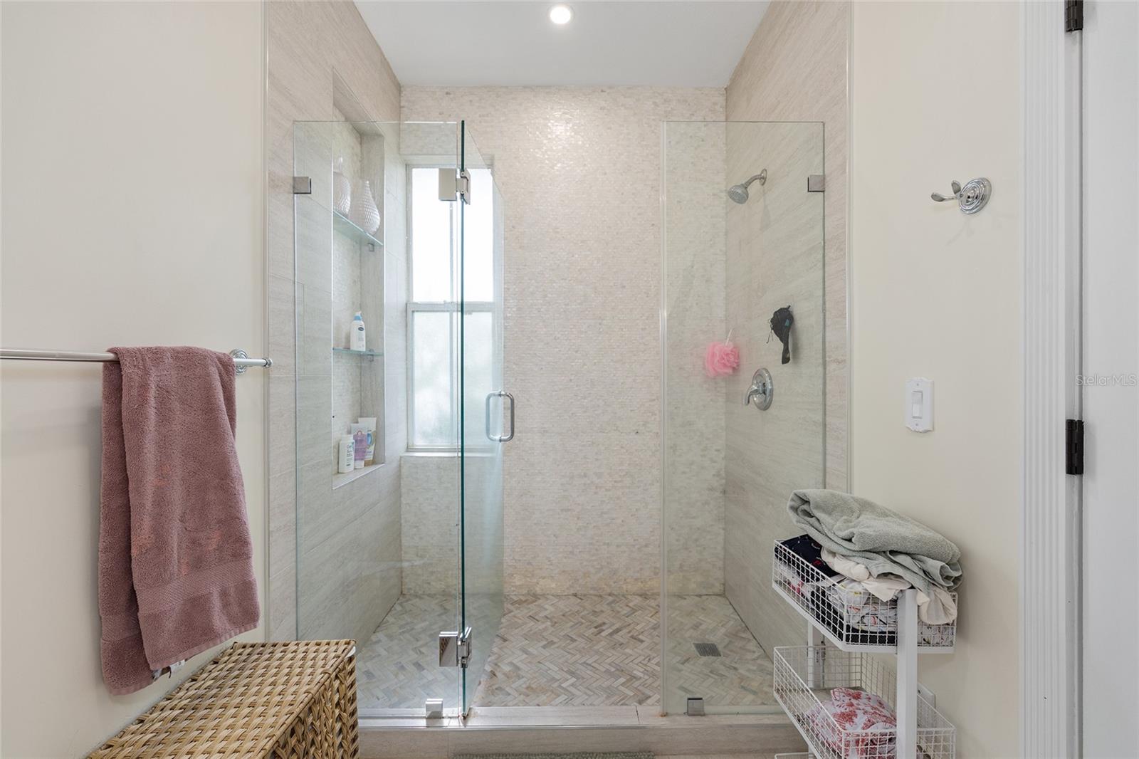 TAYLOR SQUARE CONDO - Residential