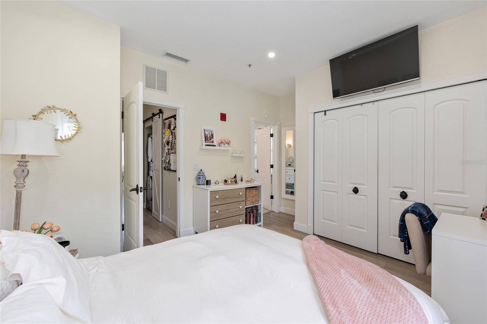 TAYLOR SQUARE CONDO - Residential