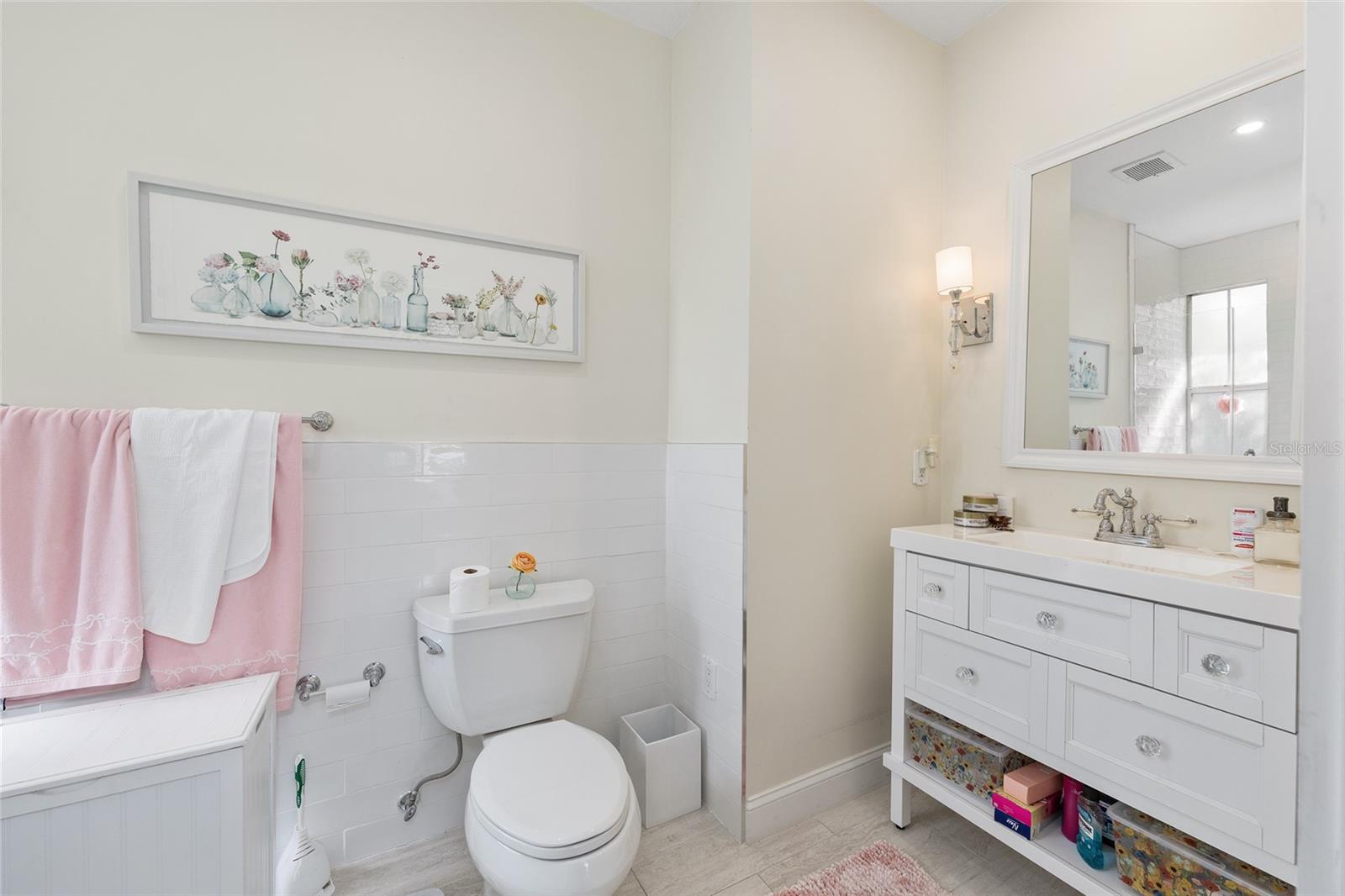 TAYLOR SQUARE CONDO - Residential